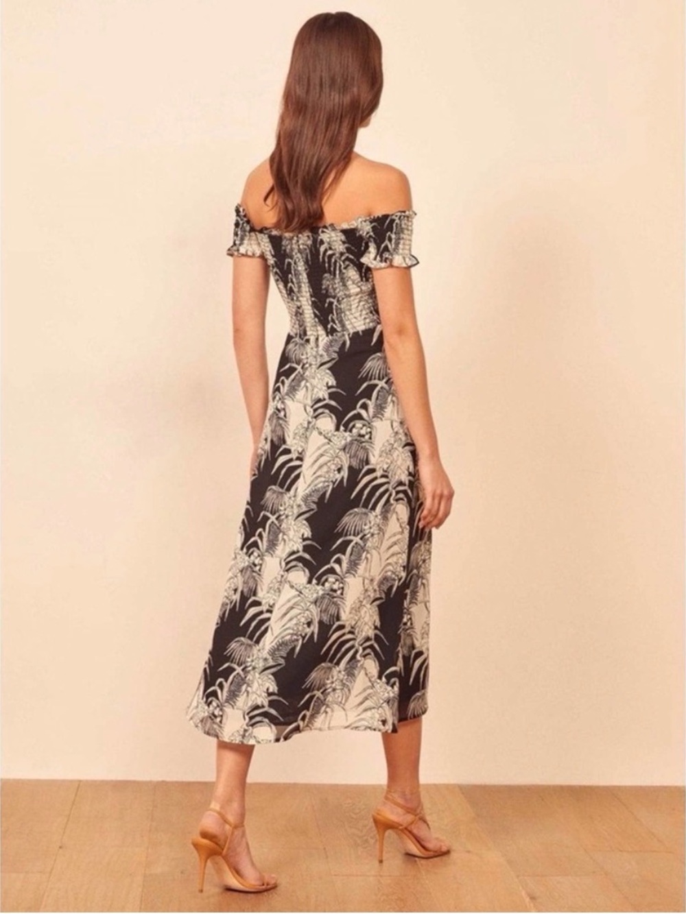 Reformation Murphy Dress Off-Shoulder Black and White Floral Palm Print Midi - Picture 3 of 8